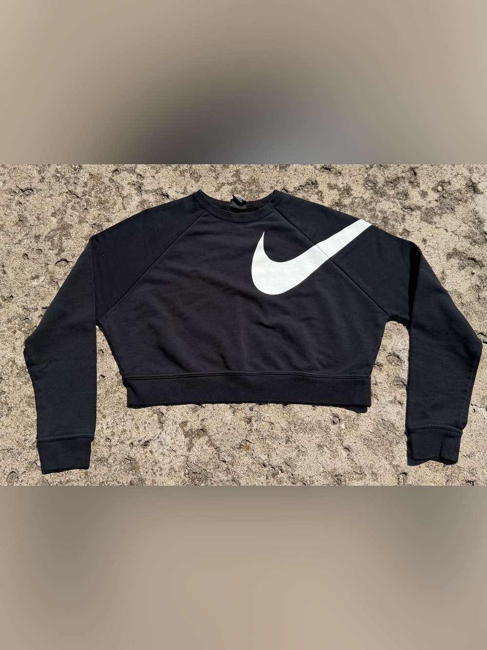 Nike Dri-FIT Cropped Sweatshirt Women’s Small Black Oversized Swoosh Crewneck